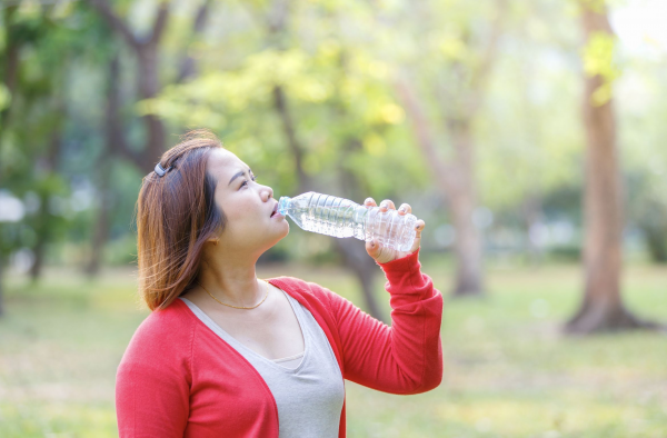 Minum air putih